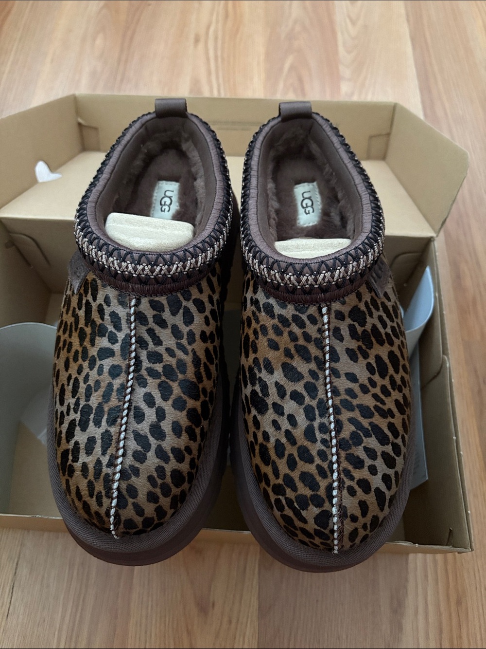 UGG Tazz Caspian Slippers - Picture 2 of 7